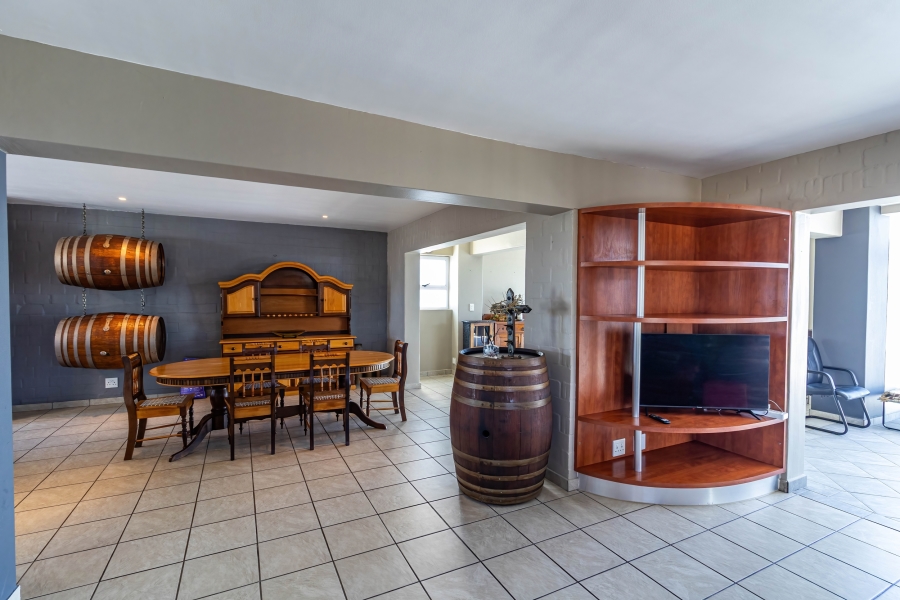 4 Bedroom Property for Sale in Yzerfontein Western Cape